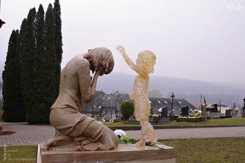 Памятник нерожденным детям в Словакии