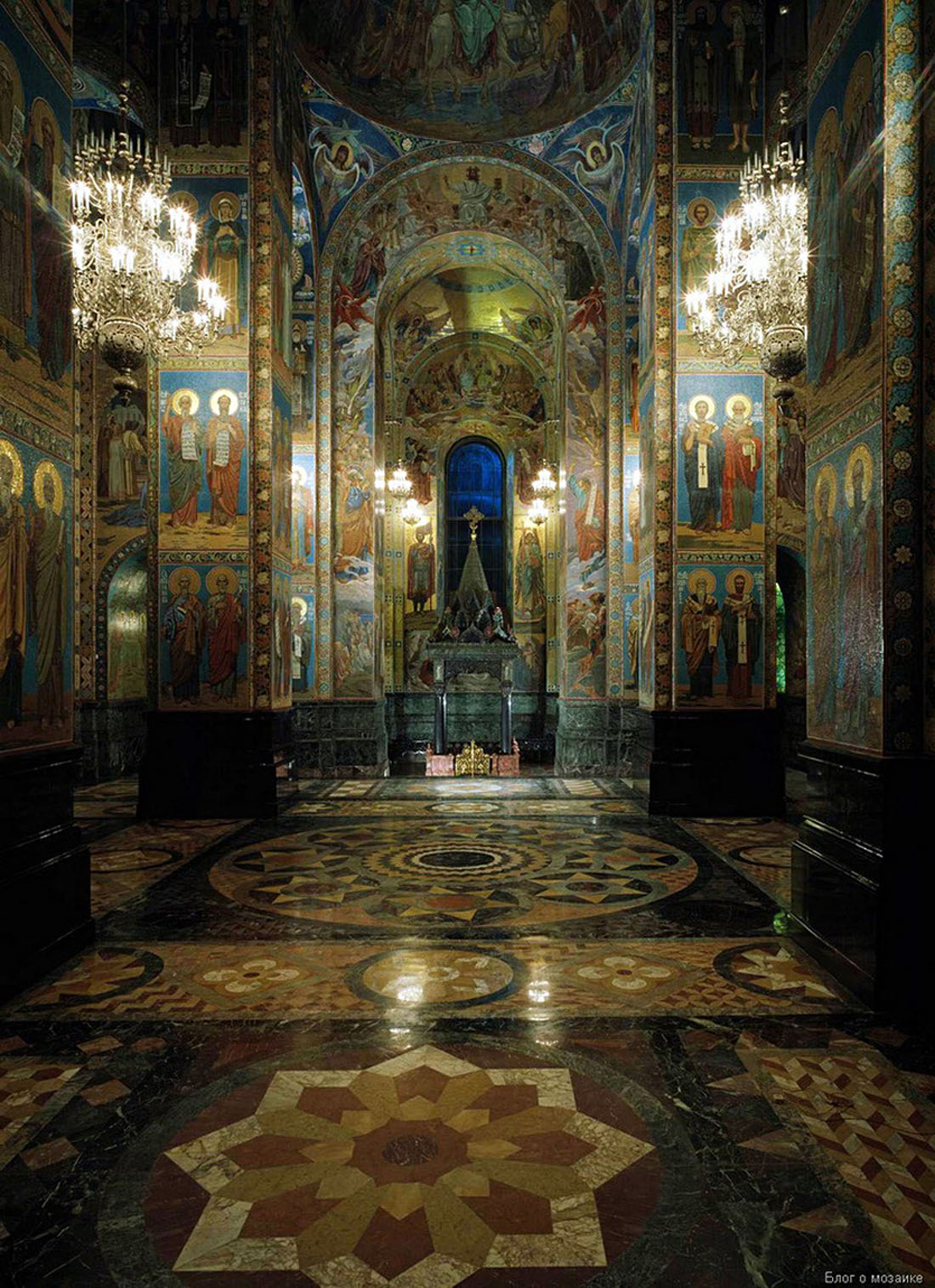 Внутреннее мозаичное убранство Храма Спас на Крови, работы  В.А. Фролова.